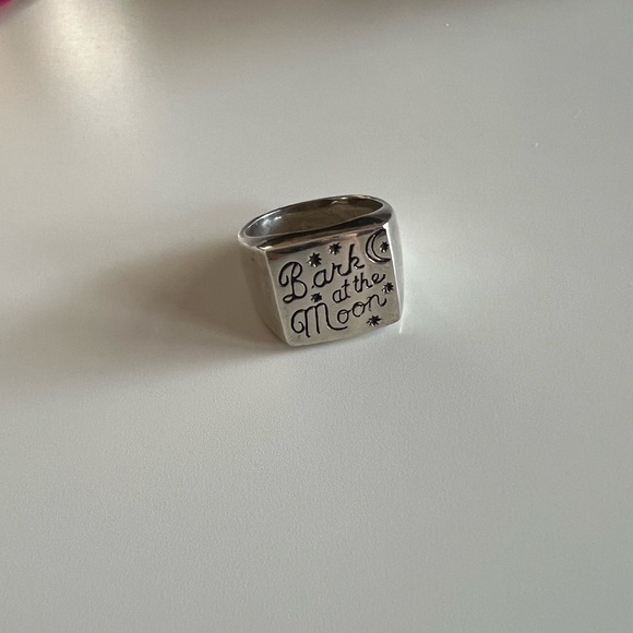 Souvenir Jewelry Silver Bark at the Moon Ozzy Osbourne Ring - Picture 12 of 16